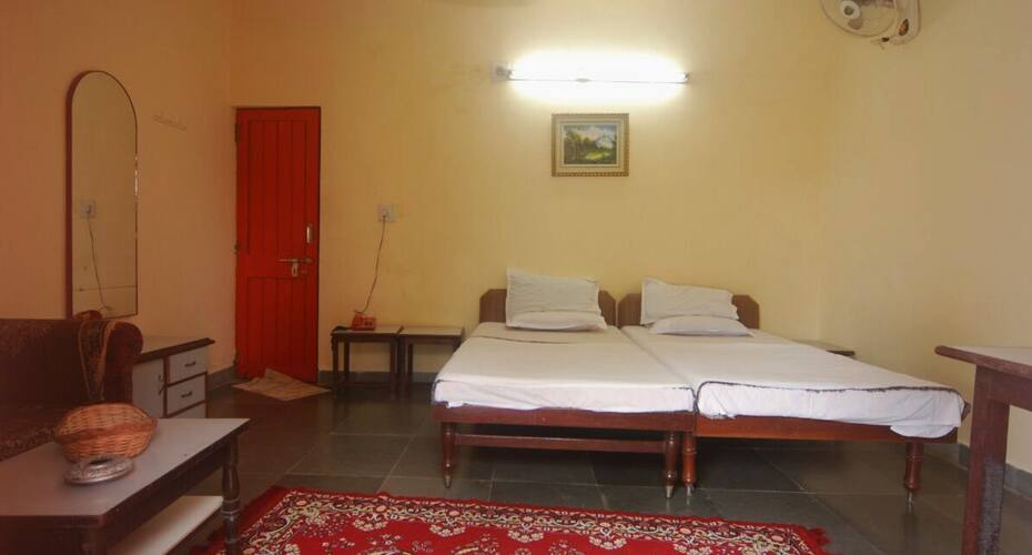 Stay Inn Hotel & Resort, Modasa 4